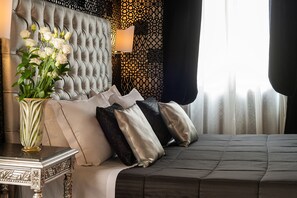 Superior Double or Twin Room, Canal View - Domus Superior (Venice)
