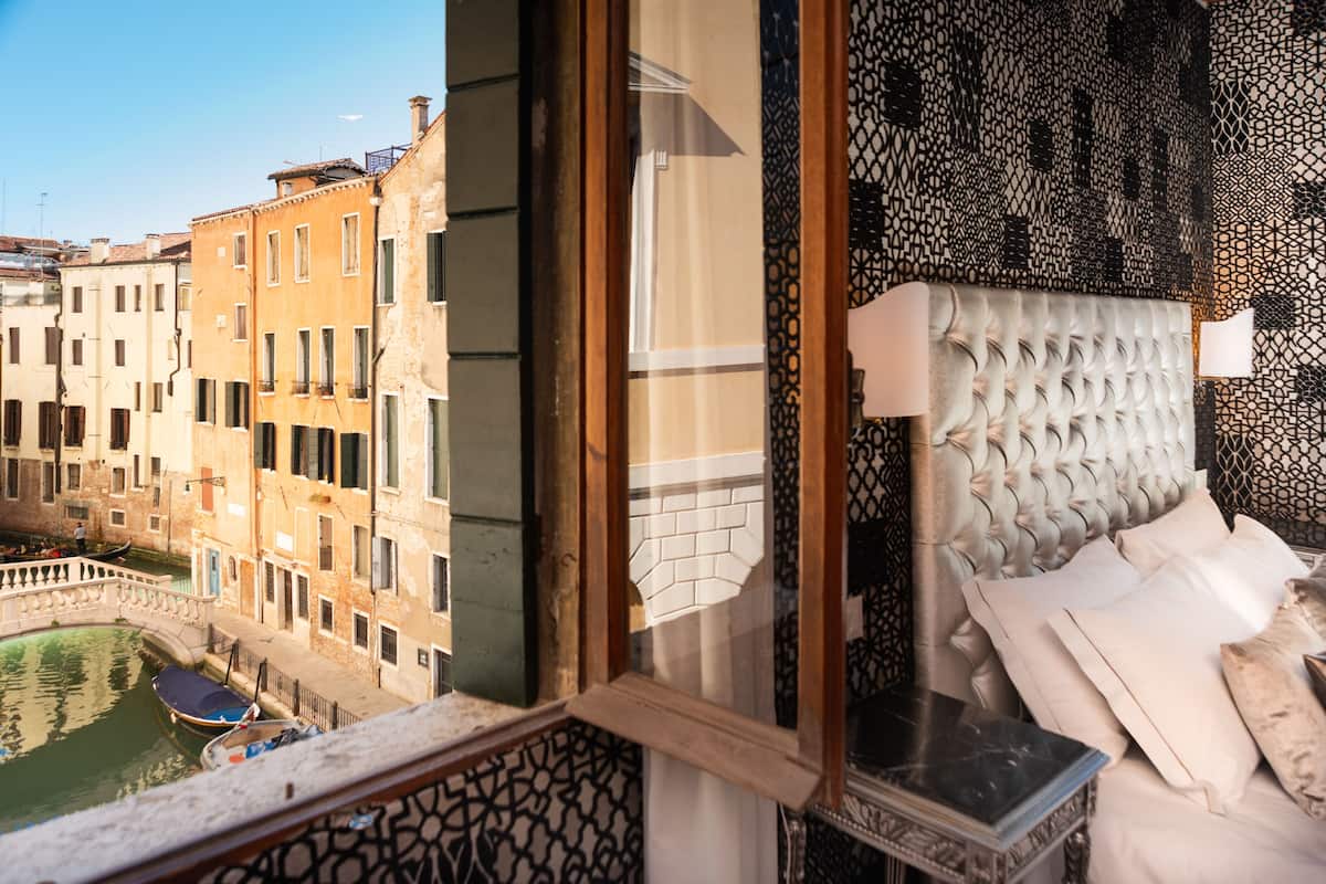 Superior Double or Twin Room, Canal View