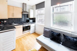 1 bedroom, individually decorated, individually furnished - Liverpool Street City Apartment (London)