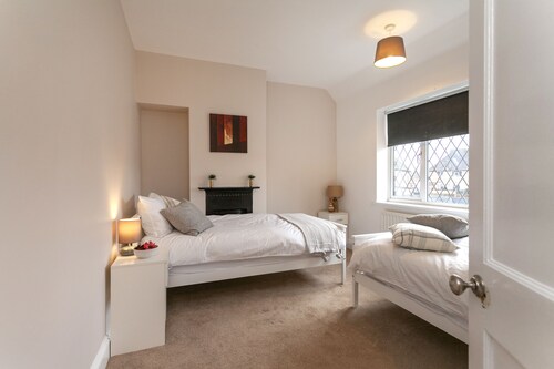 Astley 3 bedroom house