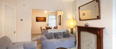 Leilighet | Oppholdsrom | Flatskjerm-TV