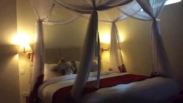 1 bedroom, premium bedding, memory-foam beds, desk