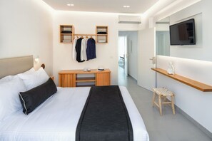 Deluxe Suite | 1 bedroom, in-room safe, individually decorated, individually furnished