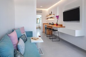Junior Suite | 1 bedroom, in-room safe, individually decorated, individually furnished