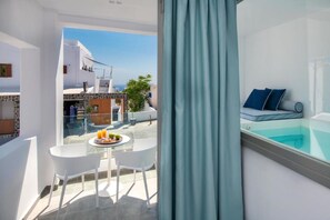 Executive Suite | 1 bedroom, in-room safe, individually decorated, individually furnished