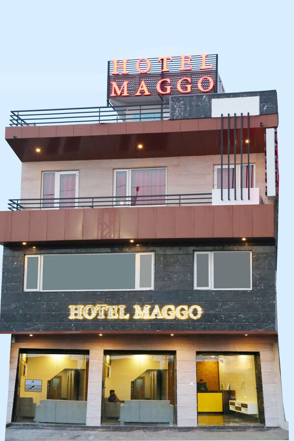 Front of property – evening/night
