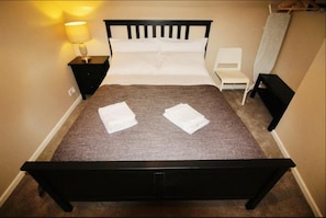 Woodstock A 1 Bed Apartment (2) | Bed sheets