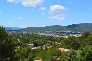 View from property - Villa Asunda B&B, chambre d'Hôtes (Saint-Maximin-la-Sainte-Baume)