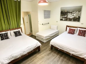 Seven people Room | Desk, blackout drapes, free WiFi, bed sheets