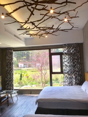 Superior Quadruple Room | Individually decorated, desk, soundproofing, rollaway beds