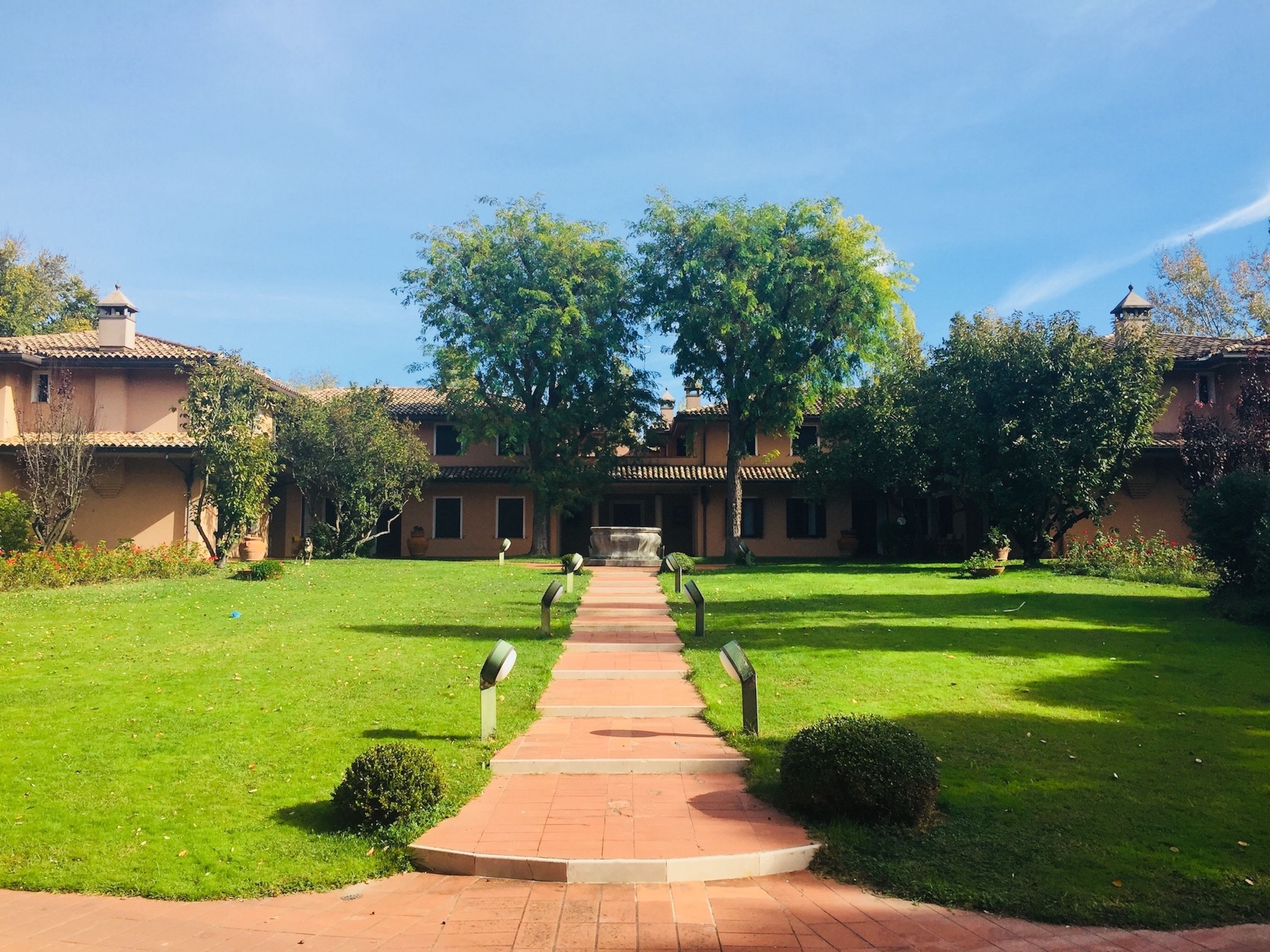 Photo - Opera Deluxe