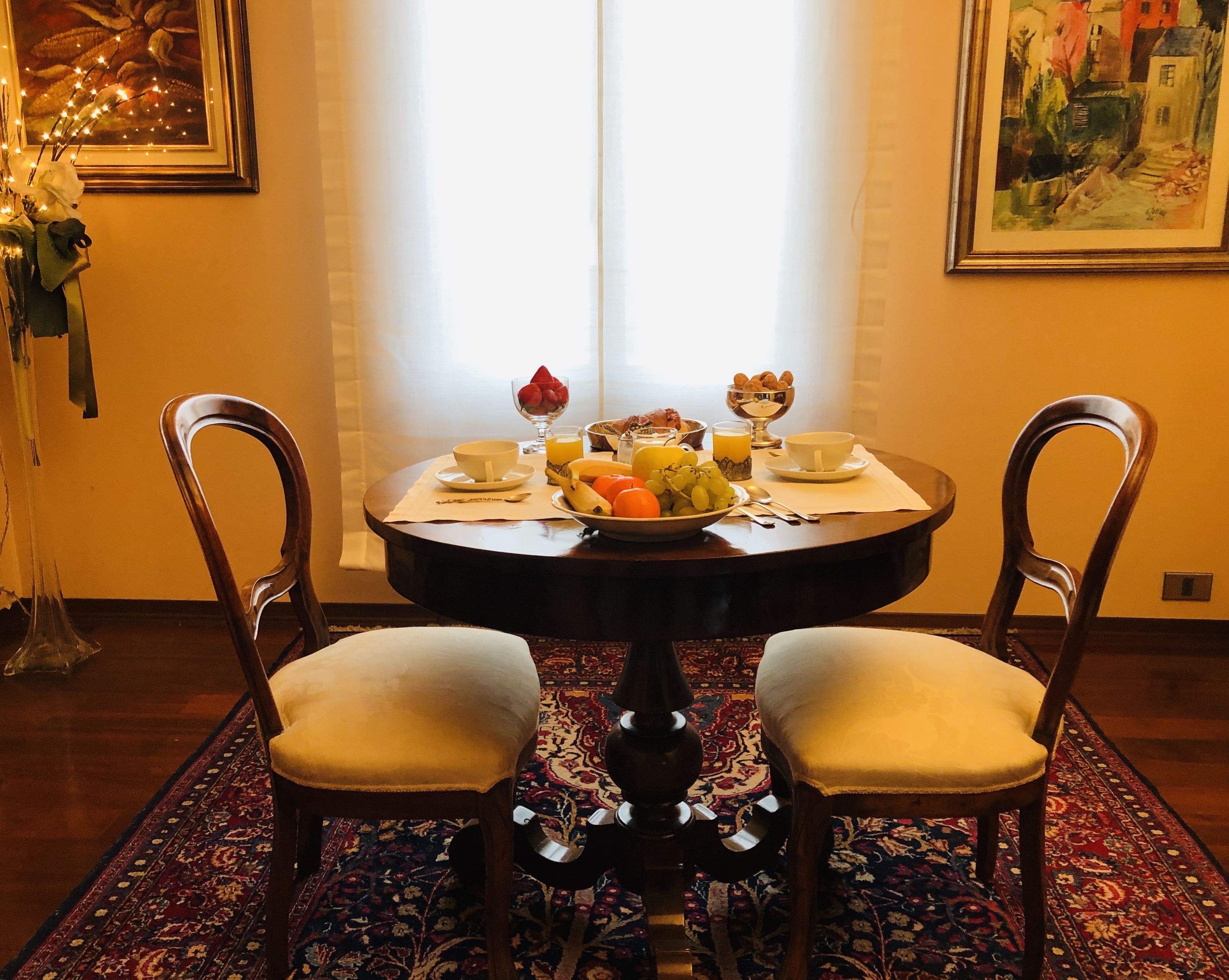 Free daily continental breakfast