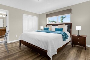 4 habitaciones, tabla de planchar con plancha, cuna de viaje y wifi 