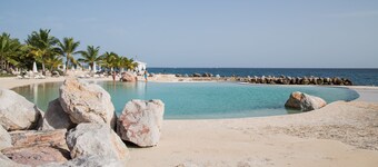 BAYAHIBE DOMINICUS, VILLA MARINA, GARDEN AND BEACH FRONT OF THE CARIBBEAN SEA