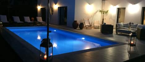 Outdoor pool, a heated pool