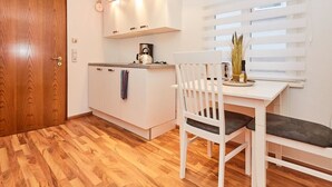 Apartment, 1 Bedroom | Private kitchen - Schwanenhaus (Bernkastel-Kues)