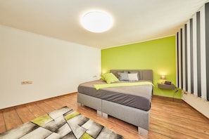 1 chambre, bureau, fer et planche à repasser, Wi-Fi gratuit