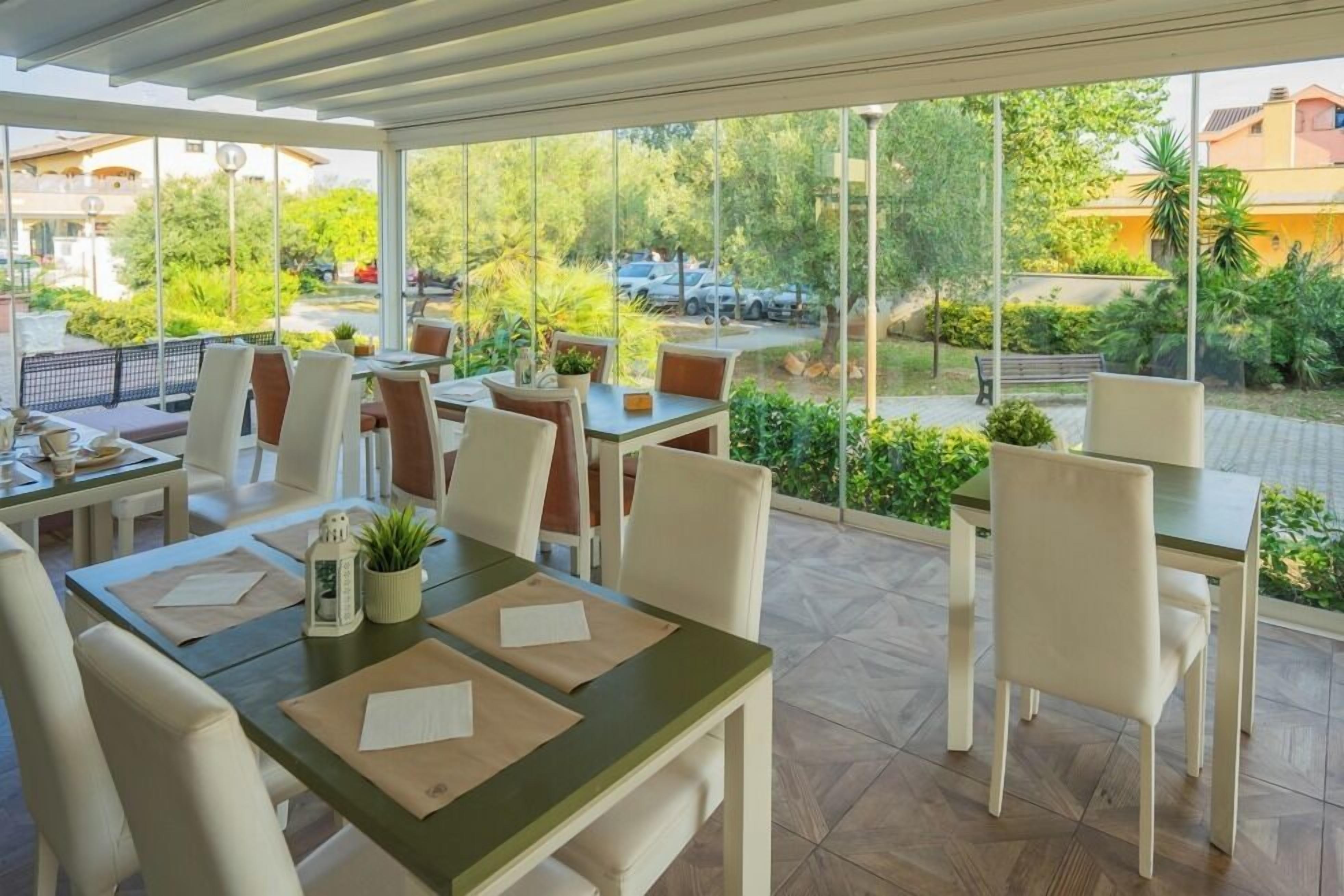 Frokostbuffé hver dag (EUR 10 per person)