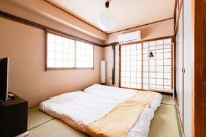 Apartment on 3F, 3 Bedrooms | 3 bedrooms, free WiFi - Sankopoyuu Nihonbashi (Osaka)