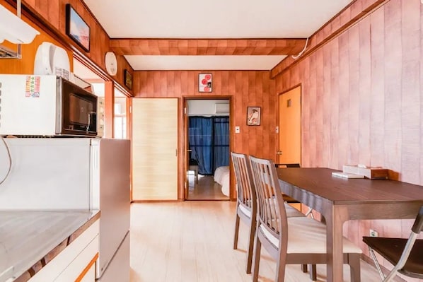 Apartment, 3 Schlafzimmer (3F) | Wohnbereich | Flachbildfernseher