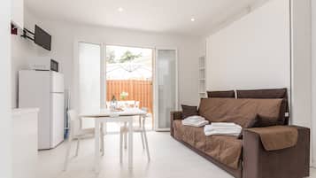 Studio - trÀdgÄrd | 1 sovrum, vÀrdeförvaringsskÄp pÄ rummet, ljudisolering och gratis wi-fi