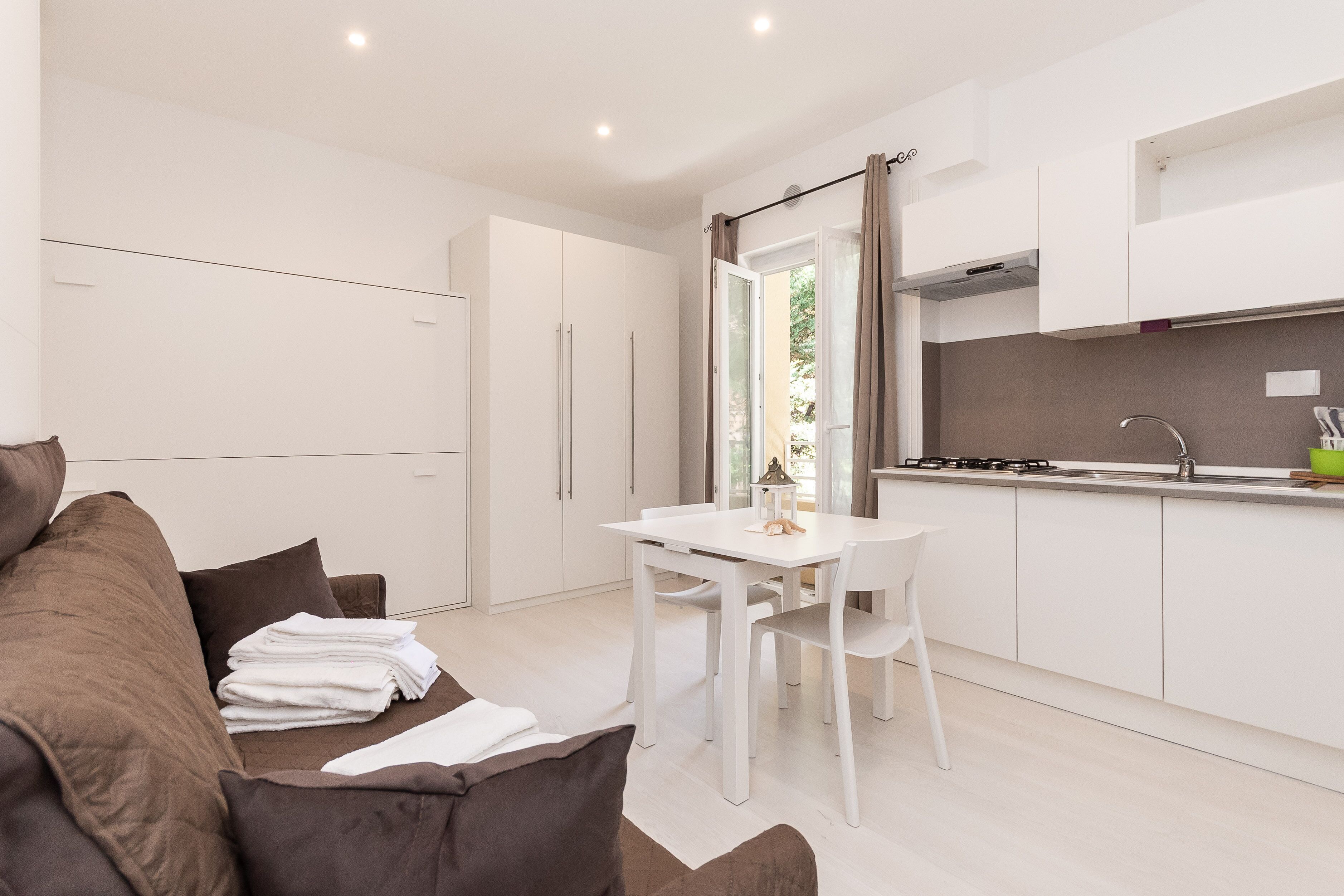 Appartamento Superior, terrazzo | Cucina privata | Frigorifero con congelatore, microonde, piano cottura
