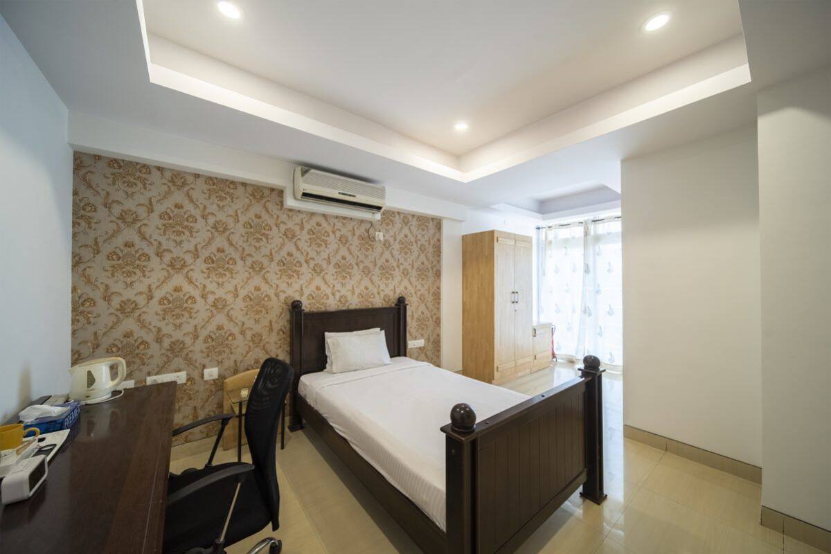 In-room safe, desk, laptop workspace, iron/ironing board