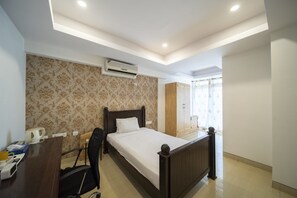 In-room safe, desk, laptop workspace, iron/ironing board - Apollo 27 (Bengaluru)