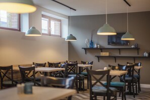 Desayuno buffet todos los días (con cargo) 
