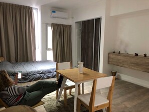 3 chambres, literie de qualité supérieure, matelas Select Comfort