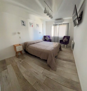 Deluxe Apartment | 3 bedrooms, premium bedding, Select Comfort beds, minibar