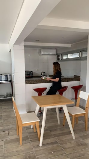 Gác Exclusive | Bếp riêng | Tủ lạnh, lò nướng, máy rửa bát, dụng cụ nấu nướng/bát dĩa/dao nĩa