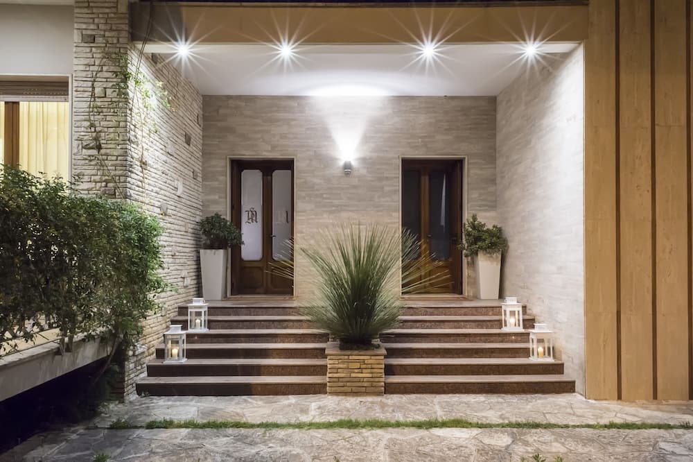 Villa Lazzari B&B Tra i due Mari - Cursi