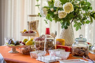 Desayuno bufé gratuito y diario