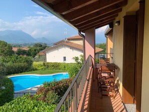 Apartment, 2 Schlafzimmer | Blick vom Balkon
