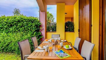 Căn hộ, 2 phòng ngủ | Hiên