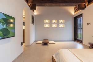 Double Room | Free WiFi