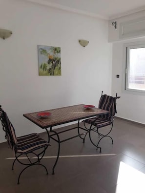 Apartment | In-room dining - Charme Duplex (Moulay Abdallah)