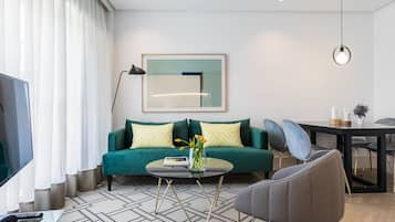 Appartement, 1 slaapkamer | Woonruimte | Een smart-tv