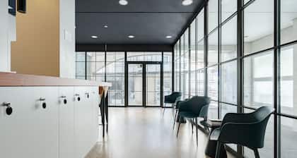 Feelathome Waldorf Suites Apartments