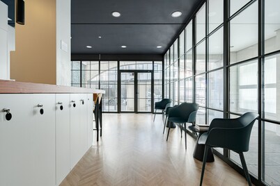 Feelathome Waldorf Suites Apartments