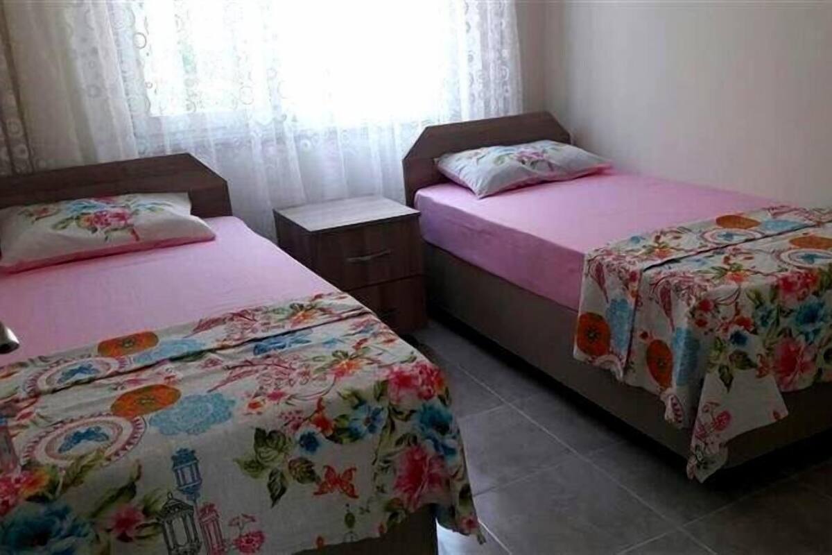 Desk, WiFi (free), bed sheets