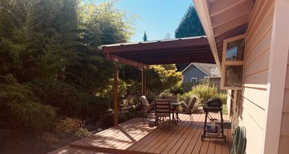Beautiful 3 bedroom/2 bath + bonus room!
