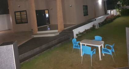 Villa Hervano en Kpogan, a 20 minutos a pie de la playa desde la playa