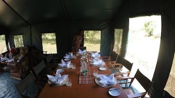 Breakfast, lunch, dinner served; local and international cuisine