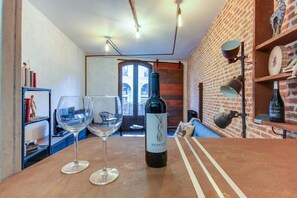 Apartment, 2 Bedrooms (El Loft Industrial) | In-room dining