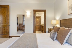 3 Schlafzimmer, Bügeleisen/Bügelbrett, WLAN, Bettwäsche