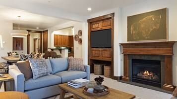 Smart TV y chimenea