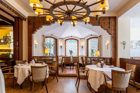 Dagelijks ontbijtbuffet (EUR 18 per persoon)