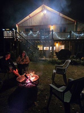 Property grounds - KEZAR LK,  sleeps 10. Dogs w/fee, 1 mile Golf/beachs/trail ,outside shower

 (Lovell)
